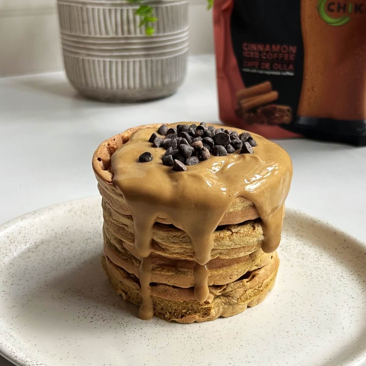 Protein Caramel Waffles with Cinnamon Cream